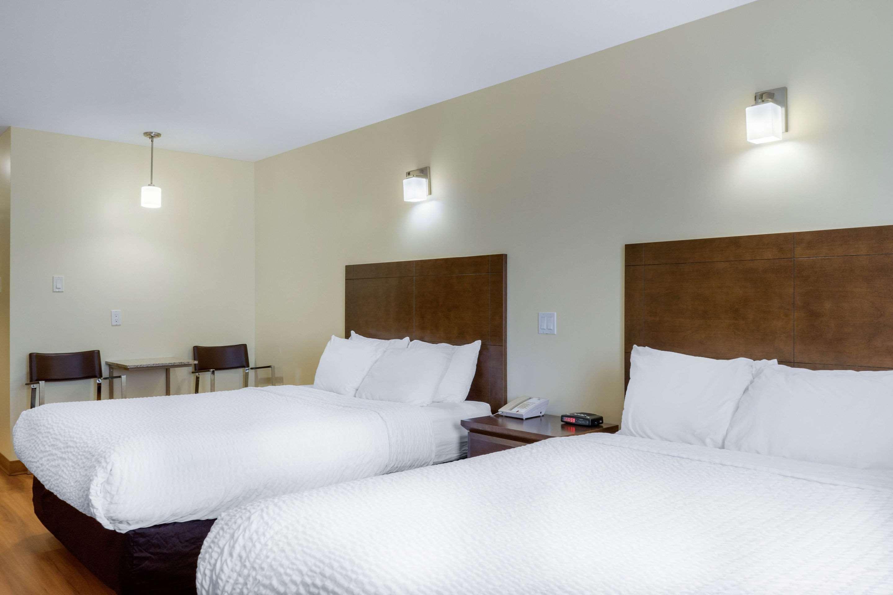 Quality Inn & Suites Winkler Buitenkant foto