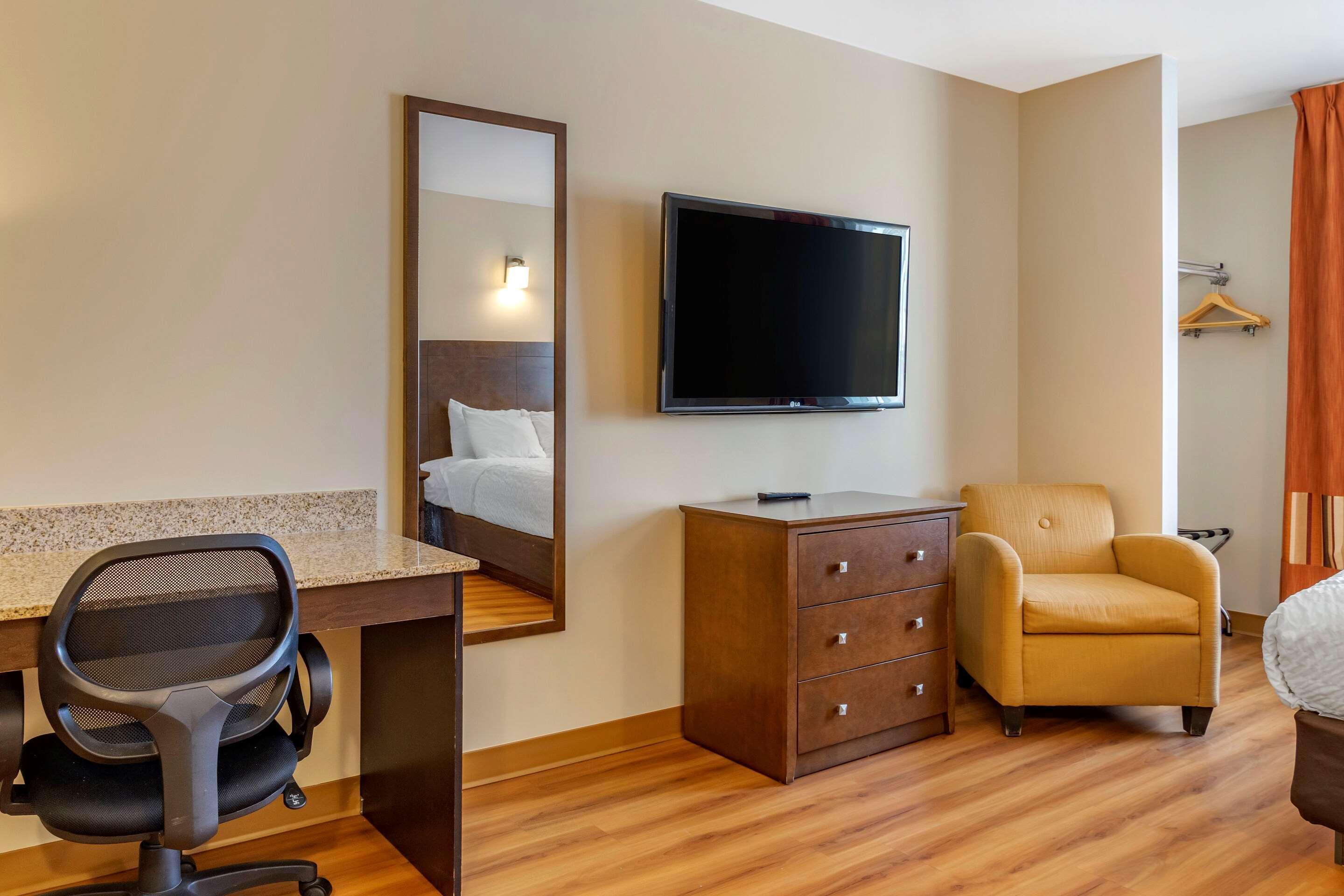 Quality Inn & Suites Winkler Buitenkant foto