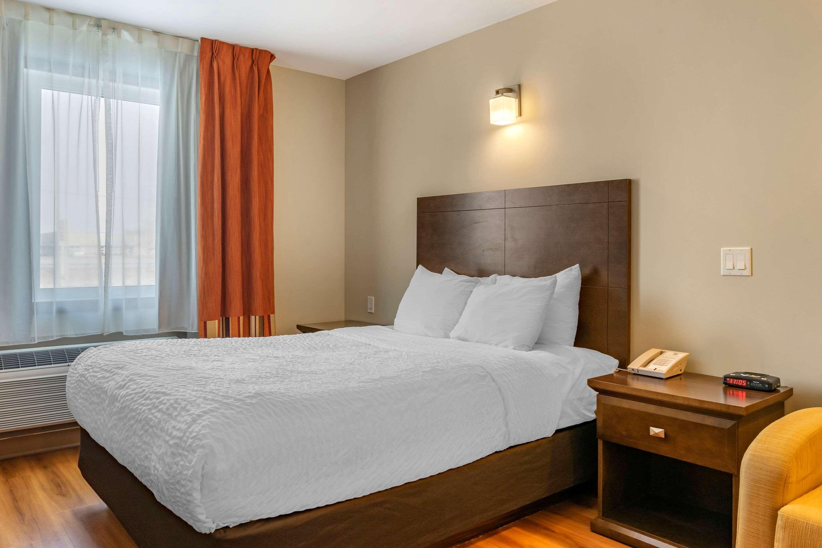 Quality Inn & Suites Winkler Buitenkant foto