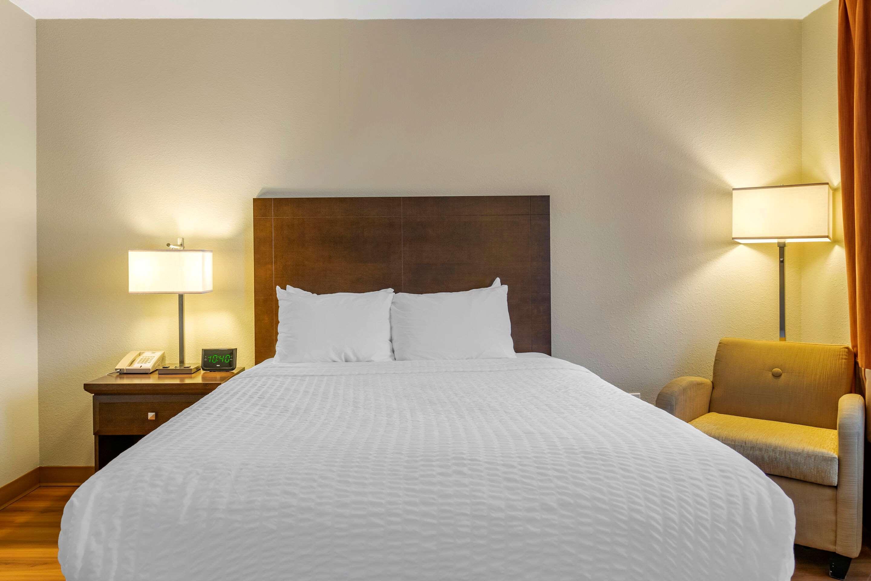 Quality Inn & Suites Winkler Buitenkant foto