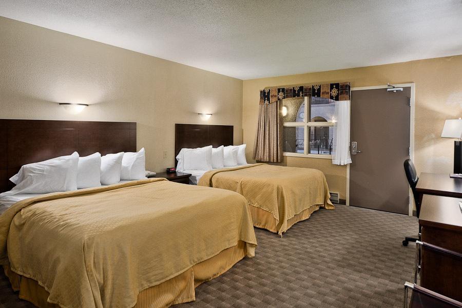 Quality Inn & Suites Winkler Buitenkant foto