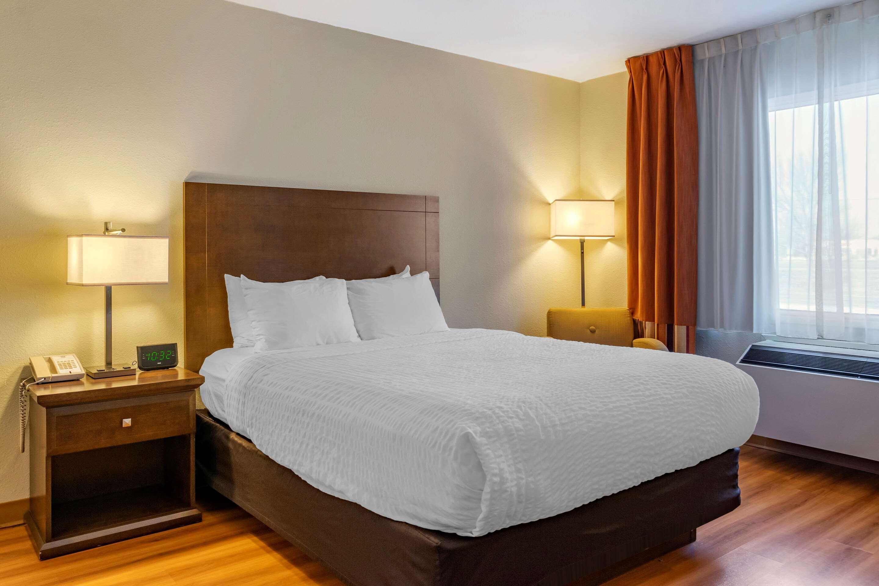 Quality Inn & Suites Winkler Buitenkant foto
