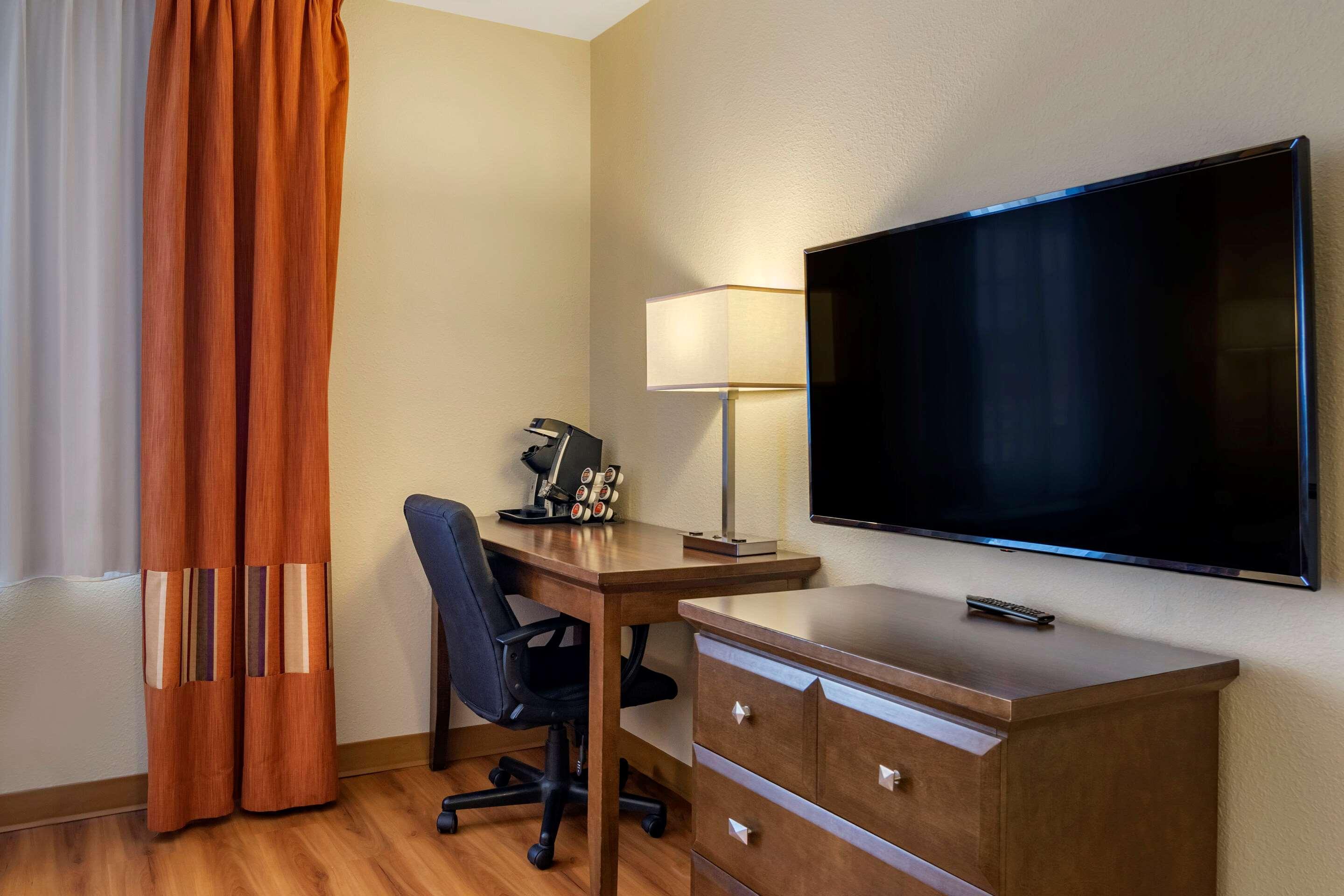 Quality Inn & Suites Winkler Buitenkant foto