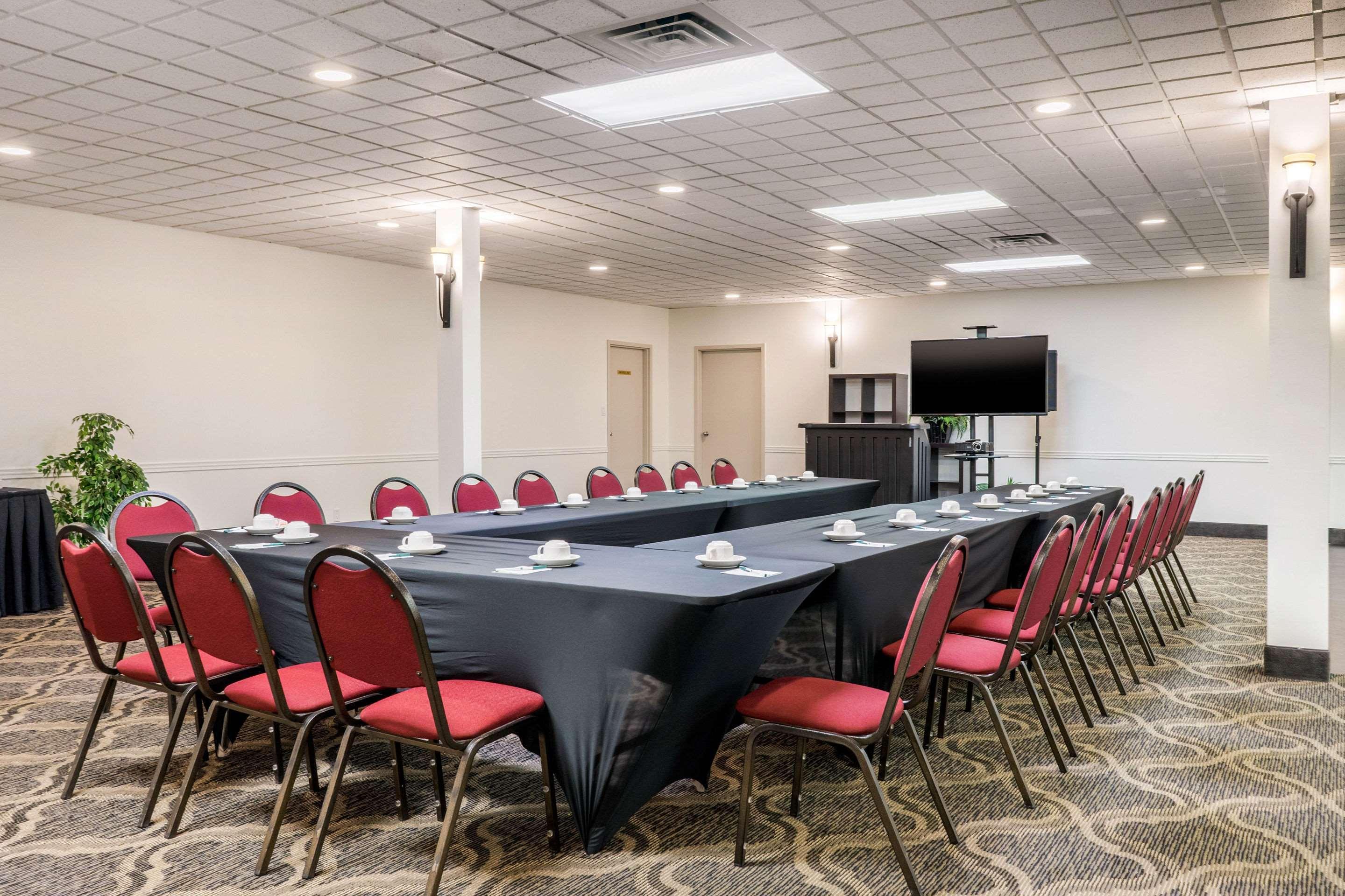 Quality Inn & Suites Winkler Buitenkant foto