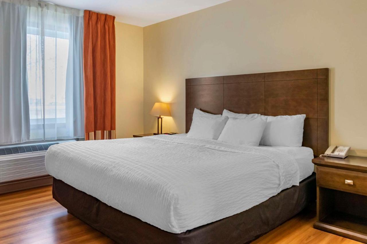 Quality Inn & Suites Winkler Buitenkant foto