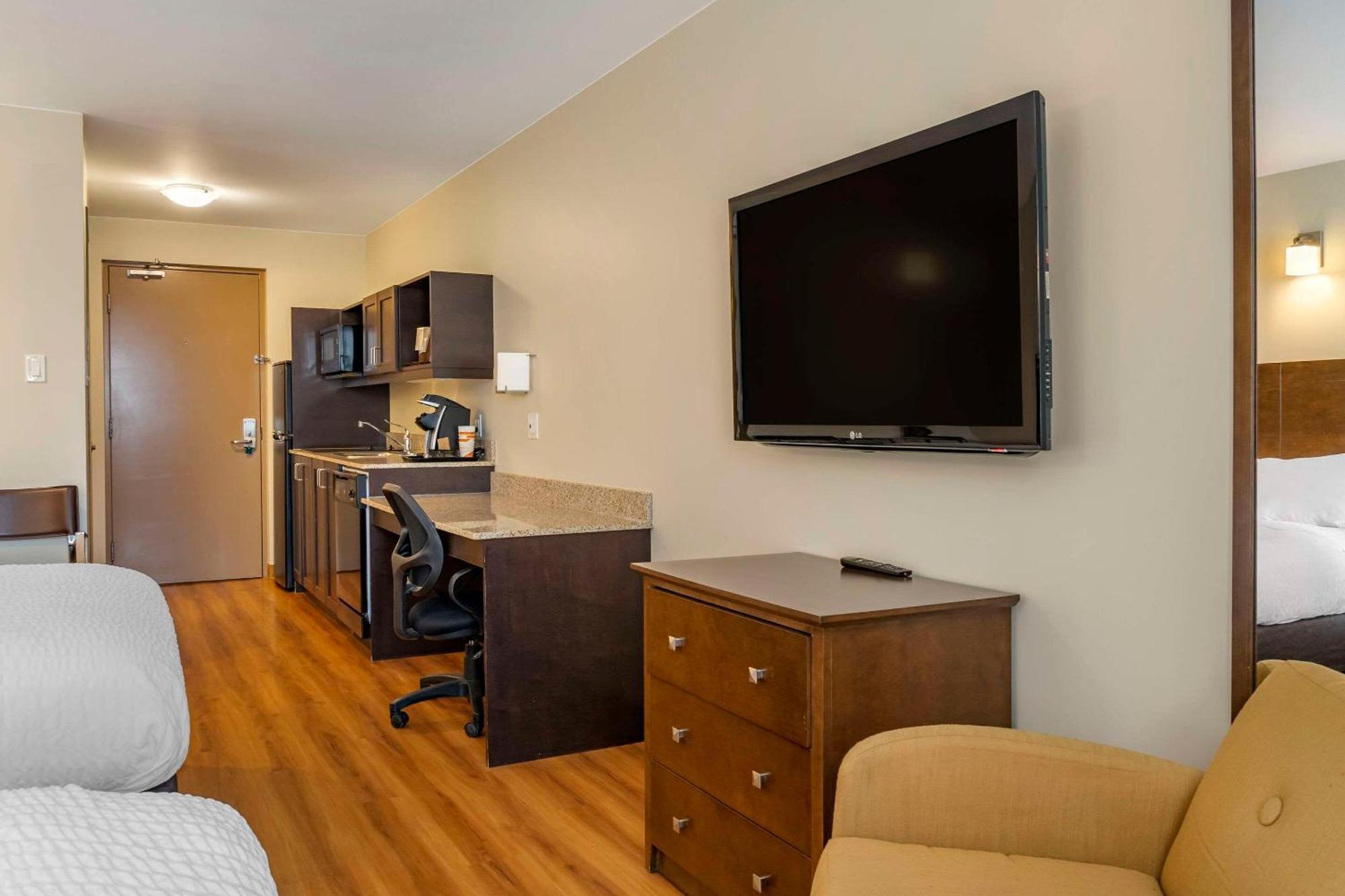 Quality Inn & Suites Winkler Buitenkant foto