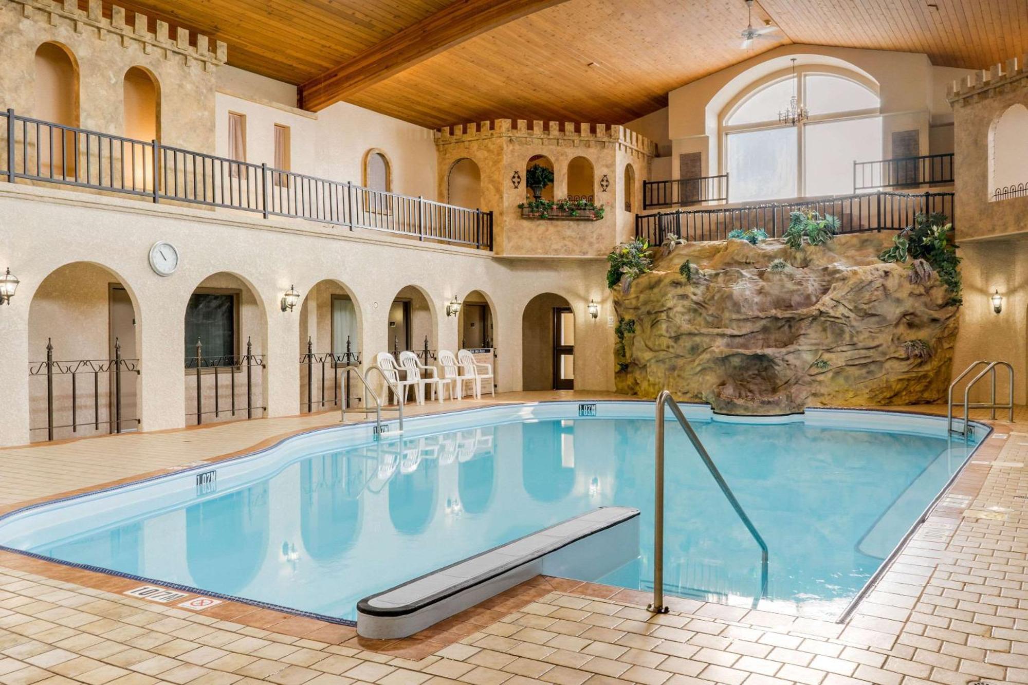 Quality Inn & Suites Winkler Buitenkant foto